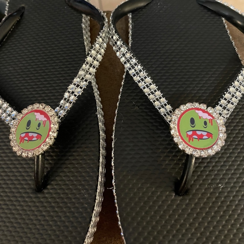 Zombie sandals